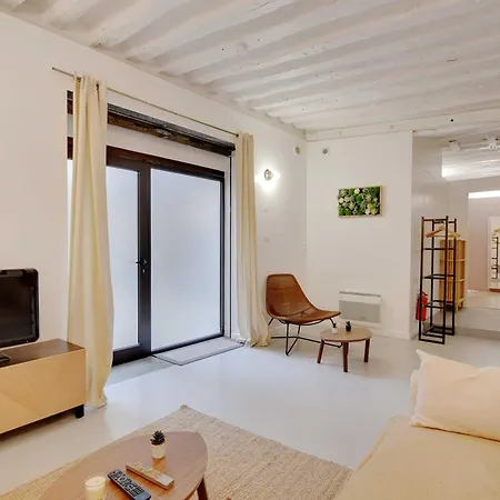 Elegant -2br-4p- Le Marais Apartman *