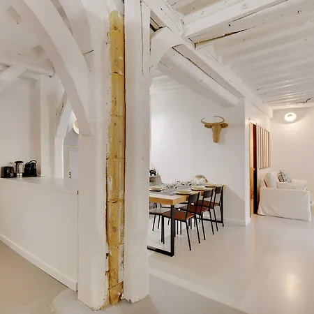 Elegant -2br-4p- Le Marais Apartment *